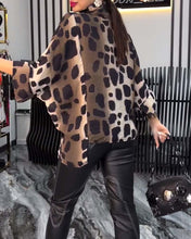 Carregar imagem no visualizador da galeria, Blusa Temperamento estampado leopardo com lapela
